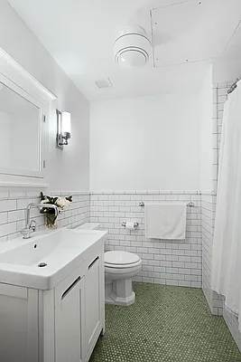 Rented by Compass | media 24