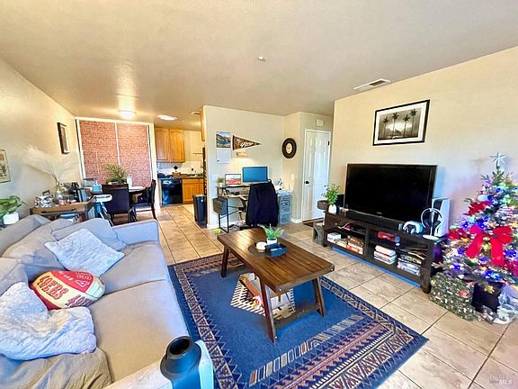 3rd image of 8377 Lasalle Avenue