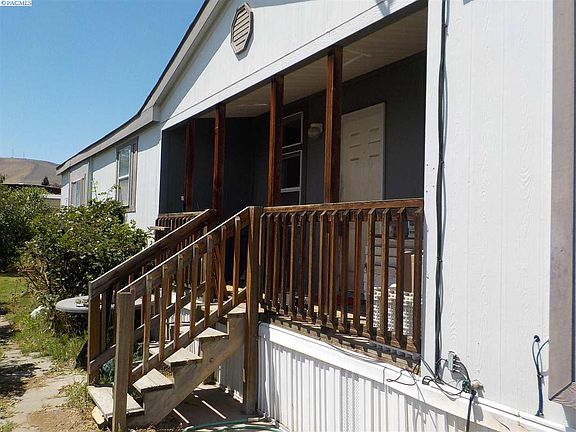 4th image of 210 Crestwood Dr