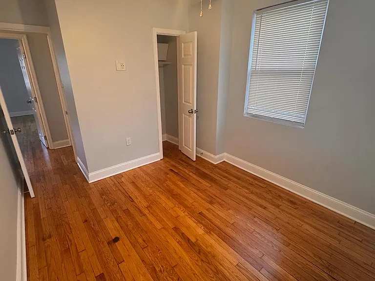 5200 Ready Ave — Photo 6