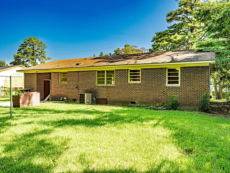 3021 Madison Ave — Photo 20
