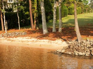 18300 Mainsail Pointe Dr, Cornelius, NC 28031
