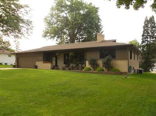 2110 Touchae St, Waterloo, IA 50702