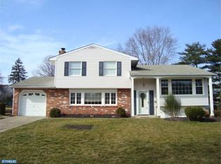 17 Notre Dame Dr, Delran, NJ 08075