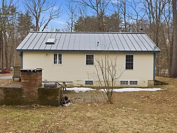 3rd image of 49 Forest Lane