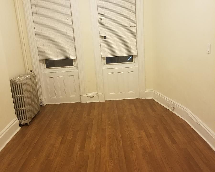 2nd image of 1862 Greene Ave