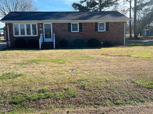 301 W A St, Erwin, NC 28339