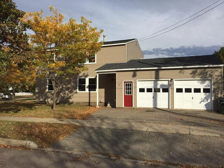 57 Clover Ln #2 — Photo 2