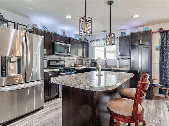 3rd image of 1950 Spring Cove Dr