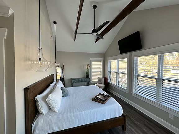 Primary bedroom - king bed