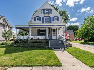 818 N State St, Belvidere, IL 61008