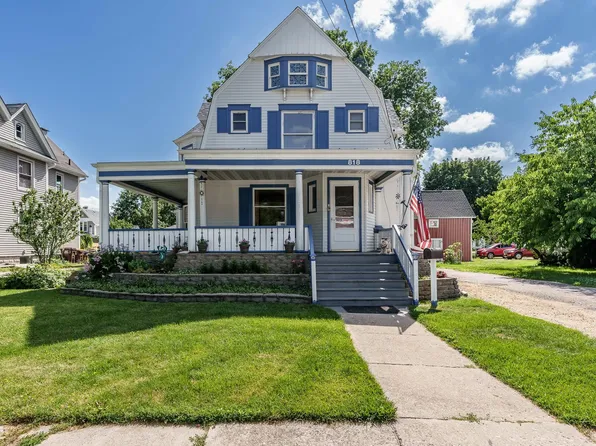 818 N State St, Belvidere, IL 61008