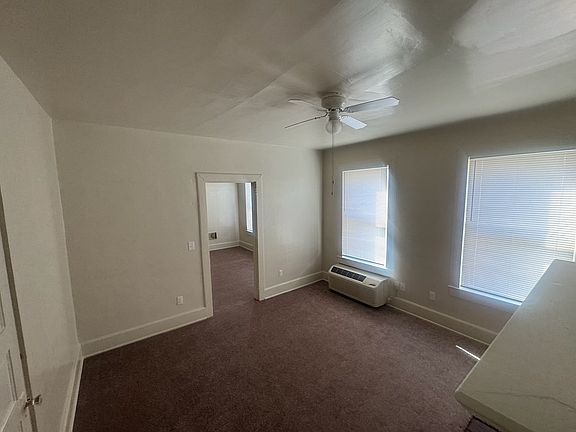 4th image of 238 Wright St #238