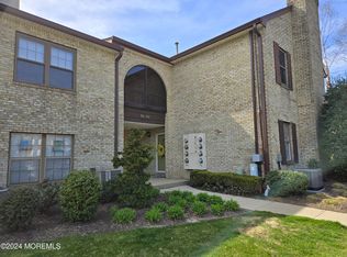 912 Wellington Pl, Aberdeen, NJ 07747