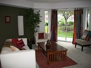 2nd image of 2154 Hemlock Blvd