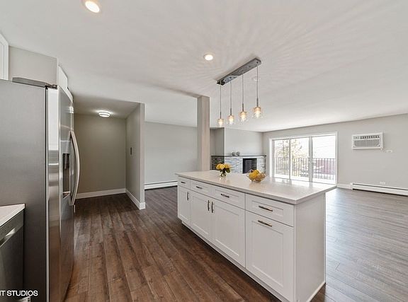 5th image of 4225 Saratoga Ave APT 215B