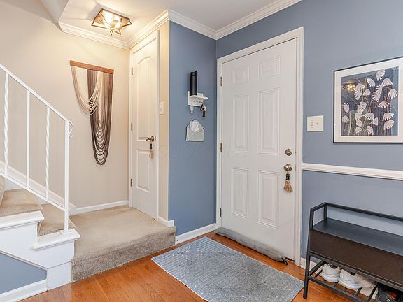 5th image of 2561 Scioto View Ln #J