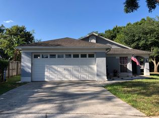 611 Sand Ridge Dr, Valrico, FL 33594