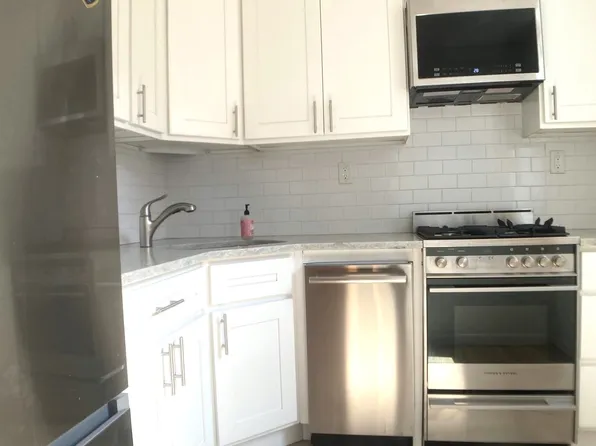 399 Ocean Parkway image 1 of 4