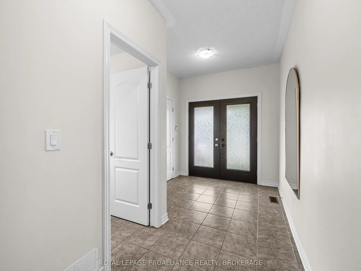 4 bed, $3,500 — Photo 4