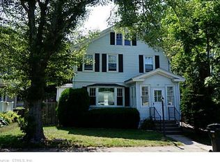 19 Sharaf St, New London, CT 06320