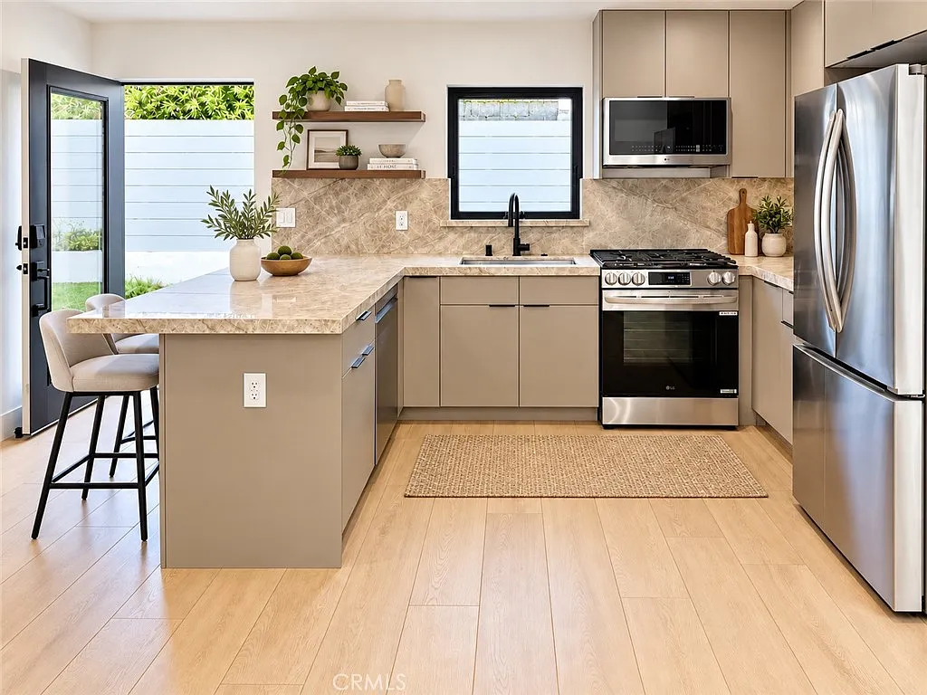 1 bed, 550 sqft, $3,250 — Photo 2