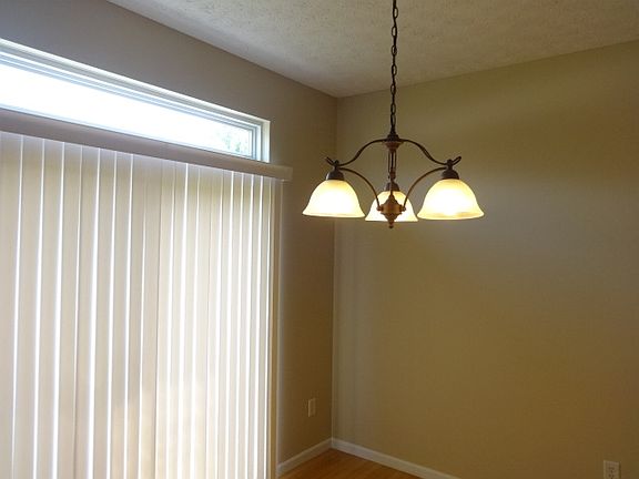 5th image of 3525 Thorngate Dr #C