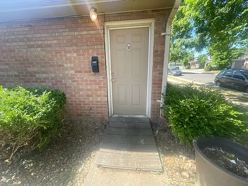 1428 Clinton St Photo 1