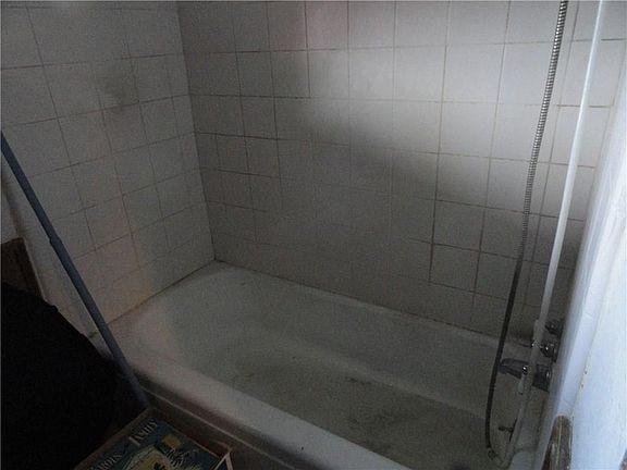 3rd image of 1305 S Broadway St