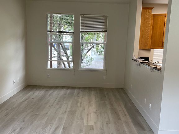 3rd image of 285 Cypress Park