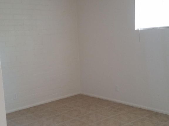 5th image of 13034 N 21st Pl APT 1