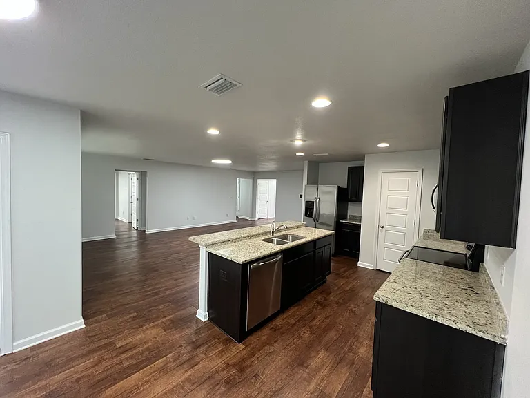 9931 Summer Woods Cir N — Photo 6