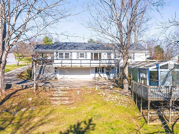 4th image of 153 Lakeshore Dr