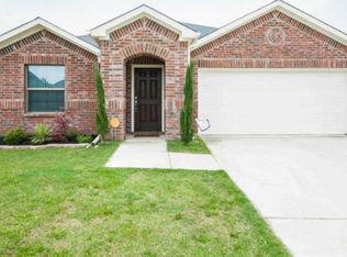 215 Creekwood Dr, Princeton, TX 75407