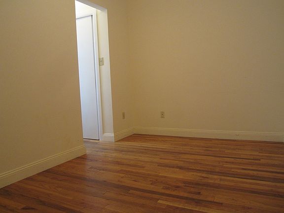 3rd image of 415 E 71st St APT 4E