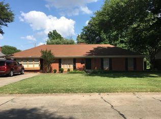 1790 E Azalea St, Greenville, MS 38701