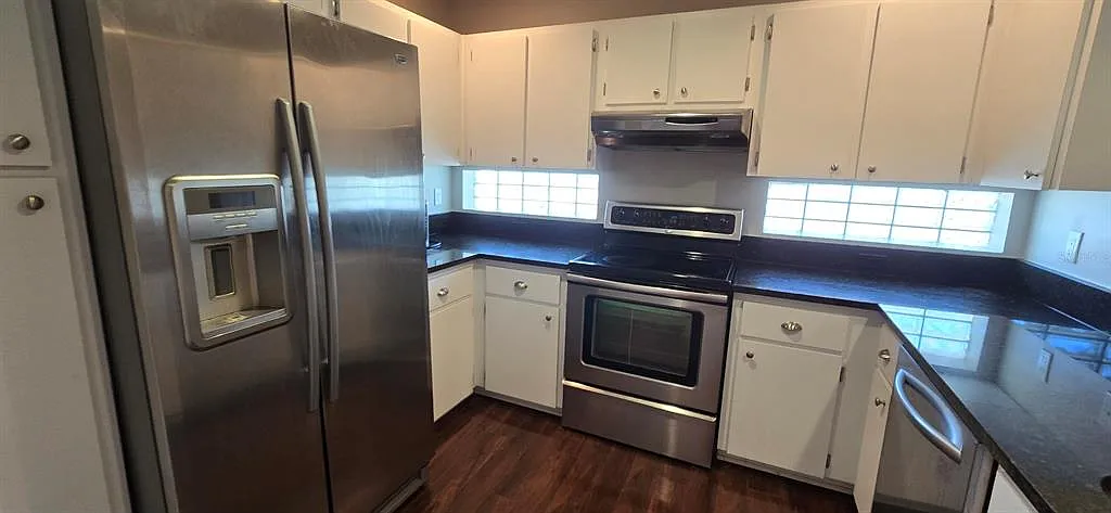 2 bed, 2.0 bath, 1287 sqft, $1,750 — Photo 4