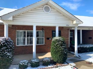 304 Christian Village Cir, Douglass Hills, KY 40243