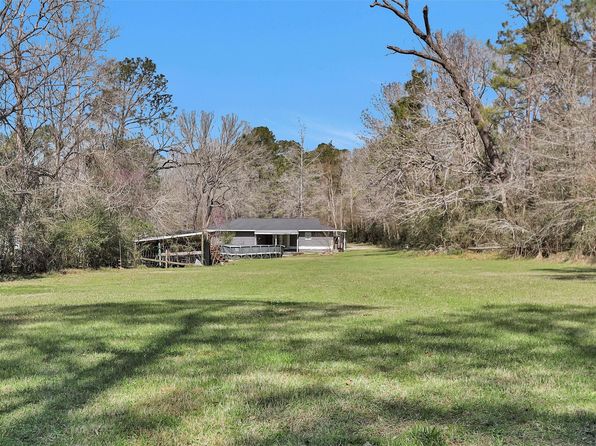 17 Underwood Dr, Huntsville, TX 77340