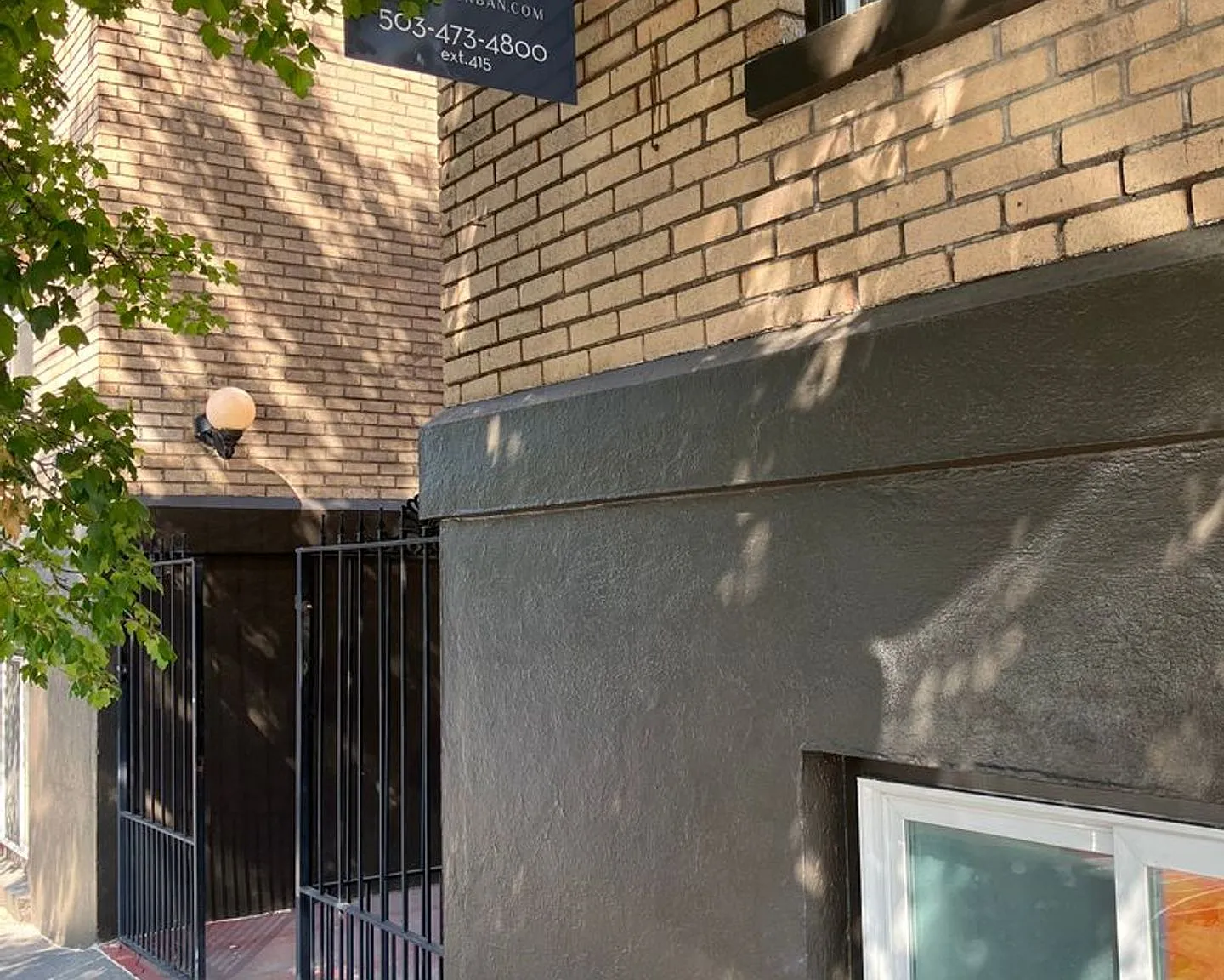 Gainsboro — Photo 2