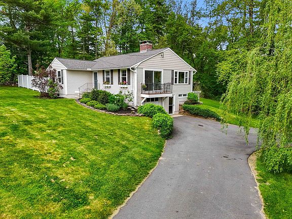 3rd image of 352 East Road
