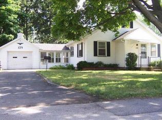 129 Dewberry Dr, Rochester, NY 14622