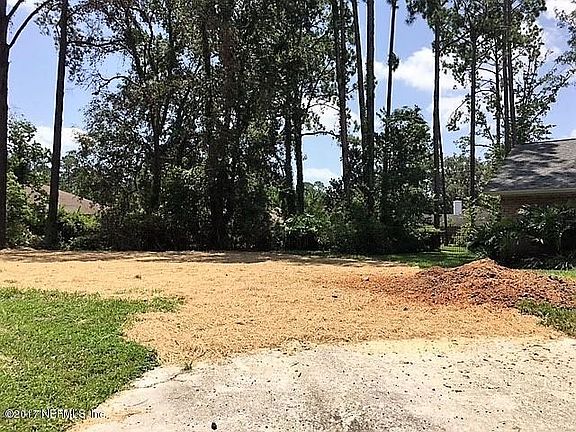 Vacant Land in Secret Cove!