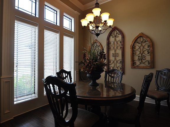 5th image of 256 Zambezi Ln