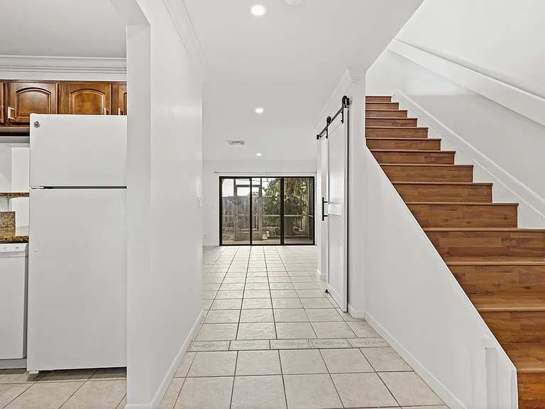 814 Hill Dr #C — Photo 7