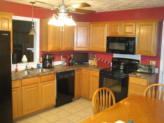 2nd image of 2522 Magnolia Ct