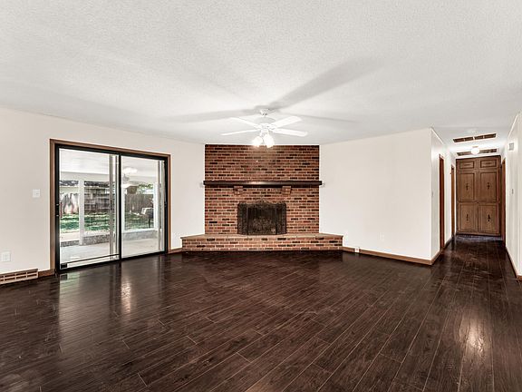 5th image of 1543 E Glenwood Street
