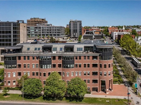 40 College Street #201, Burlington, VT 05401