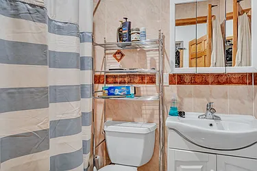 Rented by Avi Nash Associates