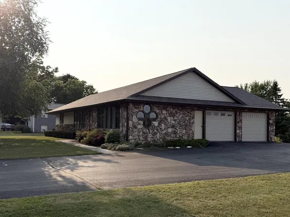 116 Colonial DRIVE, Saint Nazianz, WI 54232